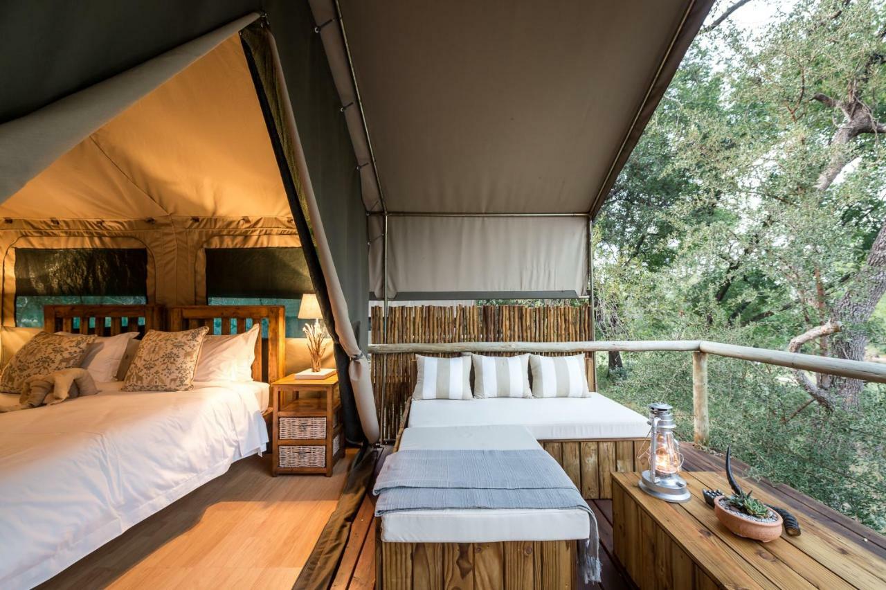 Rukiya Safari Camp Lodge *